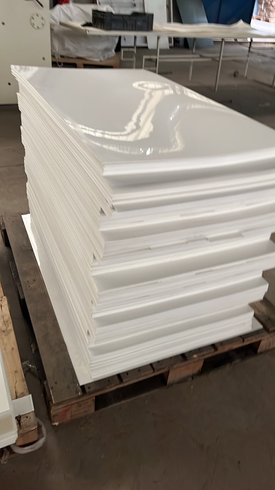 Láminas de PAI fabricadas por ECO P.O.P.